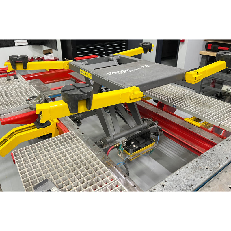 Refurbished Griffon 2.8T Evolution VB, Roll-on Bench with Scissor Lift