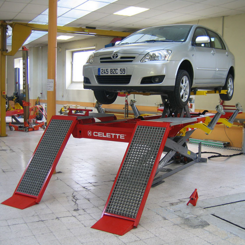 Celetee Griffon 2.8T Evolution Double Drilled Car Bench